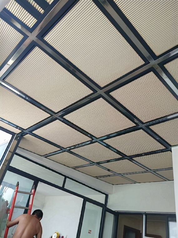 阳光房顶棚遮阳帘哪种便宜又实用,阳光房屋顶装遮阳帘