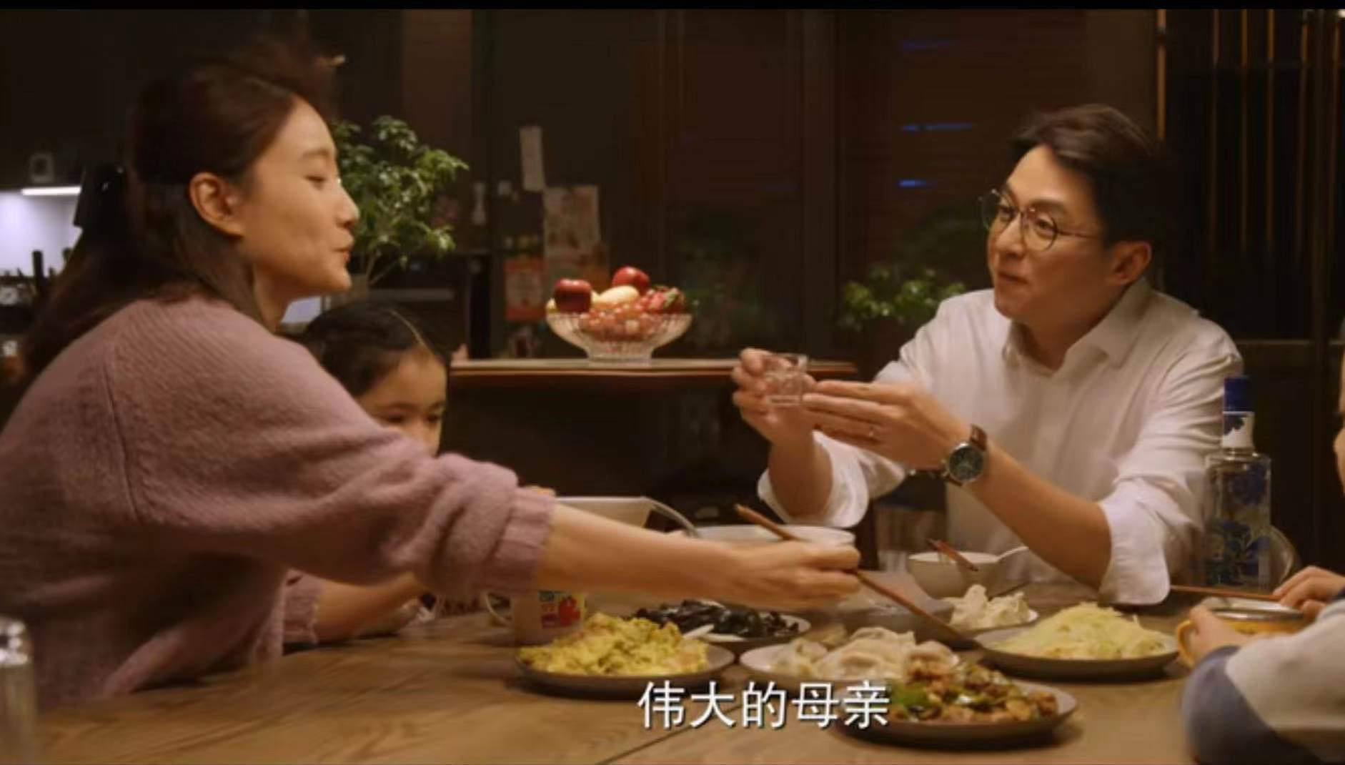 主妇为钱兼职被欺骗,主妇辛苦的心酸