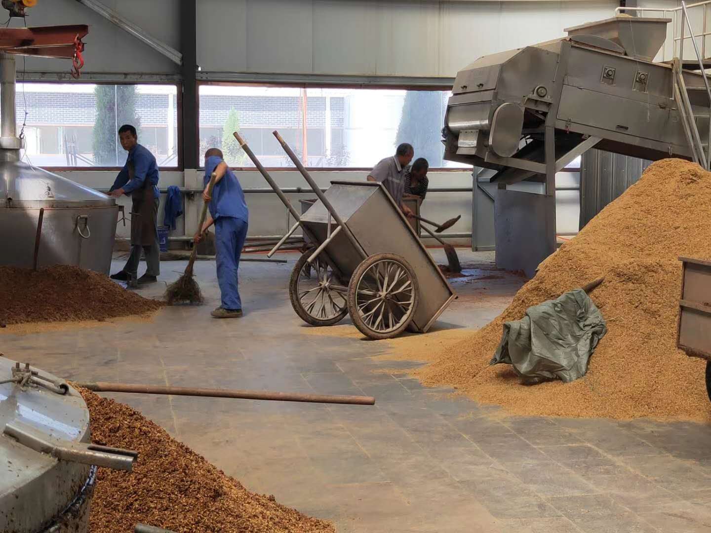 白酒酿酒技术和设备,特香型白酒的酿酒技术