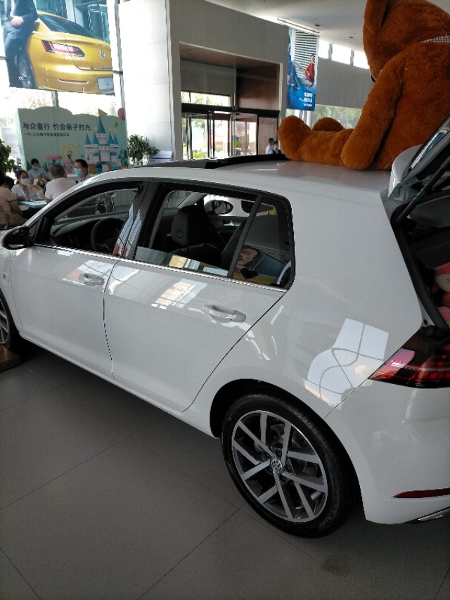 高尔夫2019款280tsidsg舒适型,高尔夫2019款280tsi自动舒适型