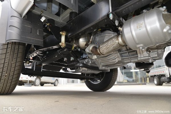 福田小货郎皮卡,福田小货郎皮卡和长安神骐f30对比