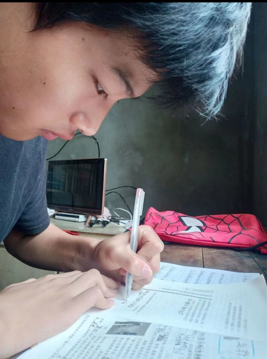 大渡口中学狠抓暑期劳动教育，落实“书记项目”