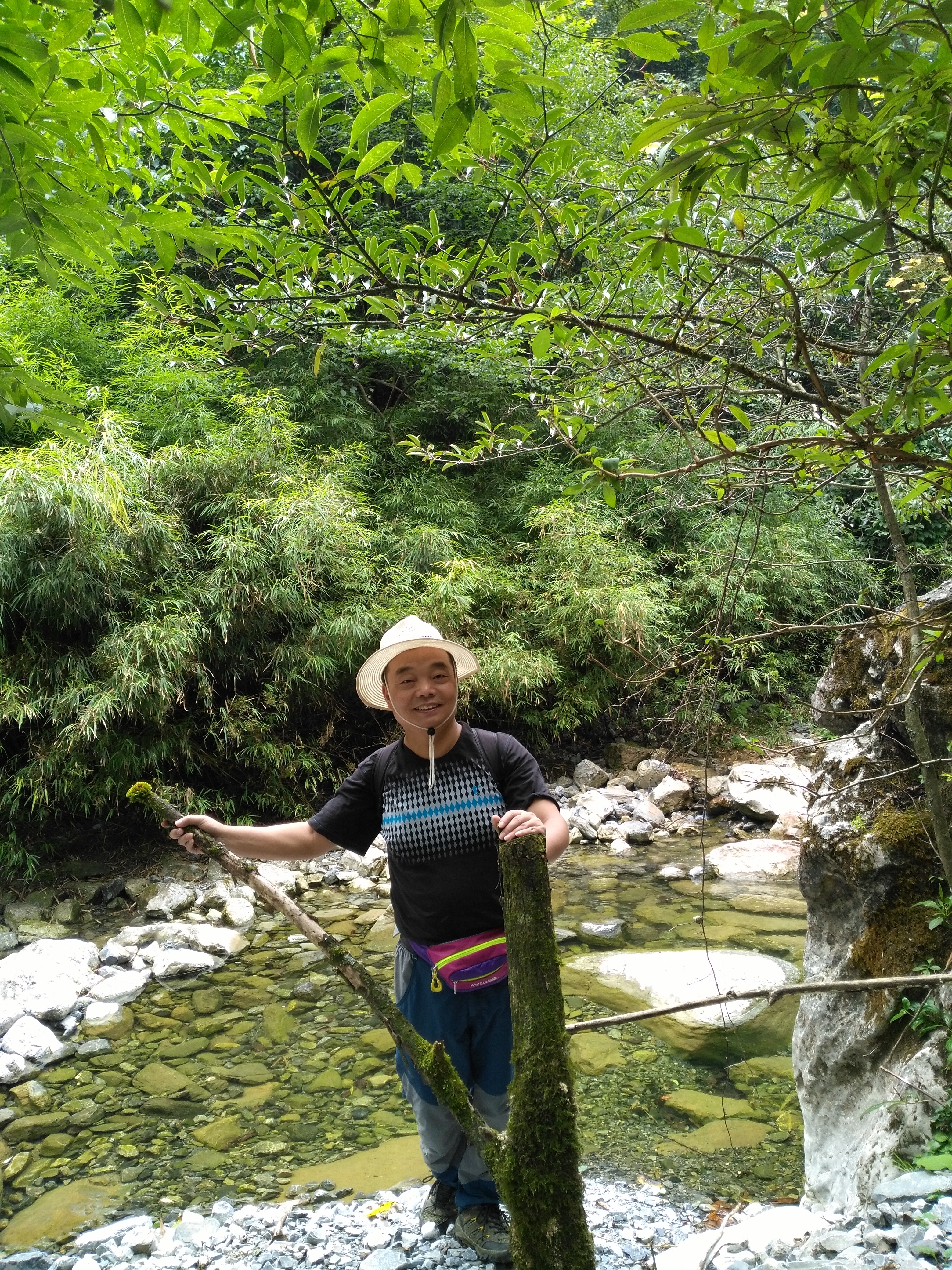 西漂湾瀑布群,建始西漂湾瀑布群