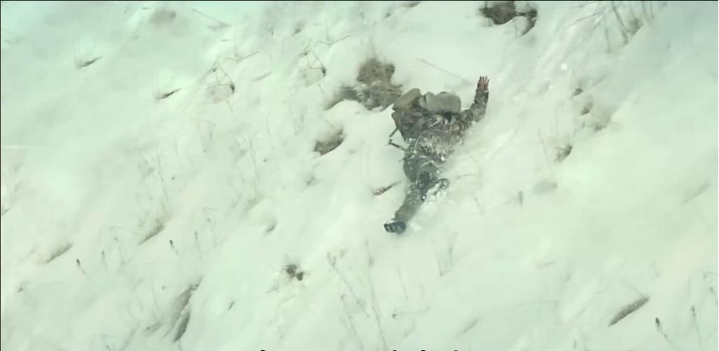 75岁老头被狼群追杀徒手大战狼群,放羊老汉遭遇狼群