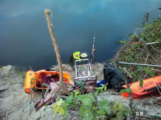 忙里偷闲抽点时间出来钓鱼,忙里偷闲去钓鱼的视频