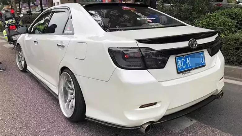 珠海美容店老板开丰田拉风上路，被交警拦停处罚，竟还一脸淡定