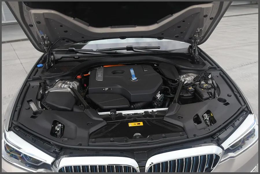 50万宝马5系和国产车怎么选,50多万宝马五系的进口轿跑