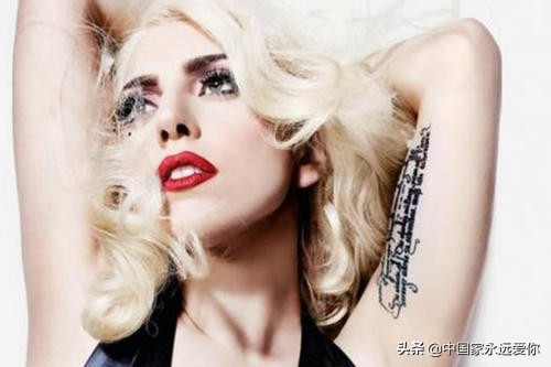 蕾哈娜,人气超过LadyGaGa