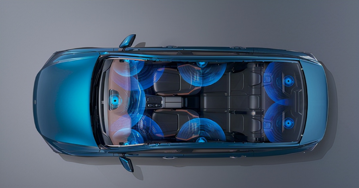 听过不一定见过！街头惊现百年前烧锅炉的蒸汽车，让人大开眼界