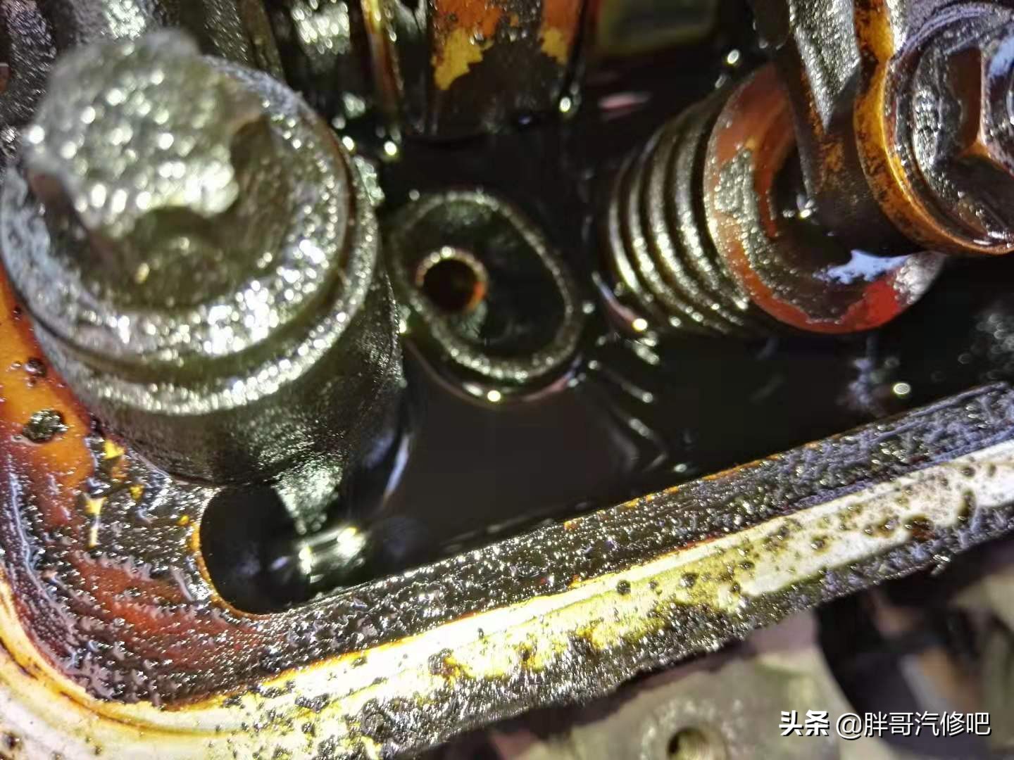 老富康缸盖漏油,老款富康水温高风扇不转