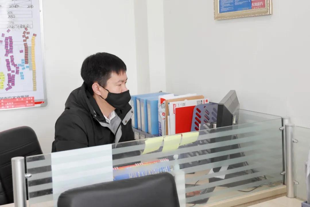 视觉|一家东风南方4S店复工前的日常