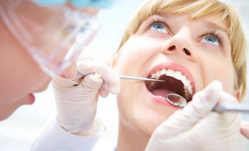 口腔牙齿修复科普,怎么保护已经暴露牙根的牙齿