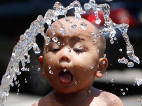 宝宝不爱喝水怎么办小妙招,宝宝不爱喝水可以试试这些办法