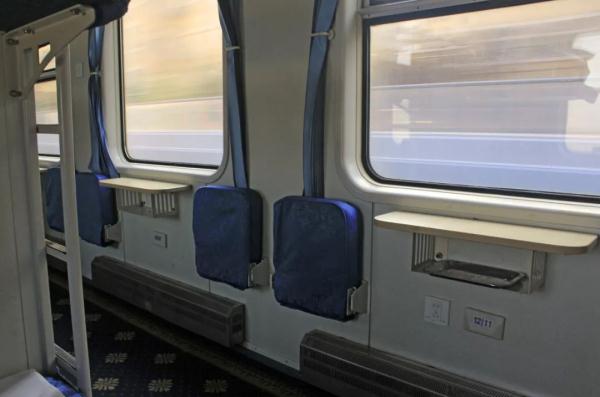 软卧真的软吗,软卧并不软