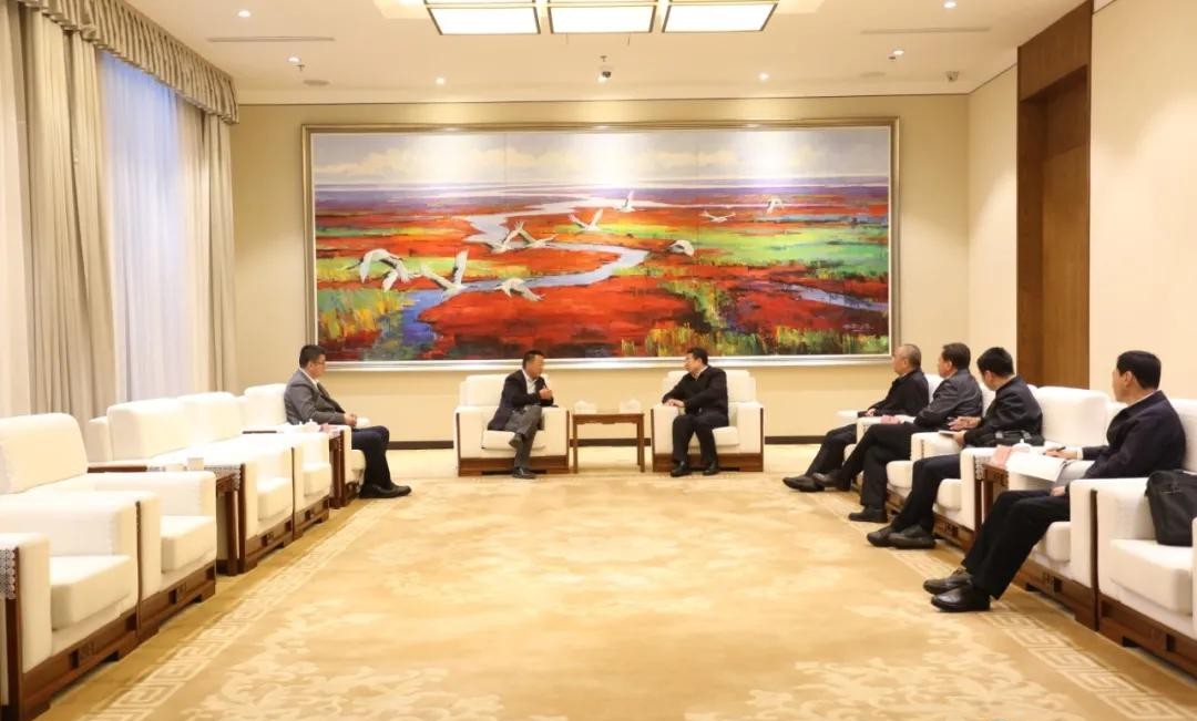 盘锦市委书记会见美国迈图高新材料集团中国区总裁秦晓新一行