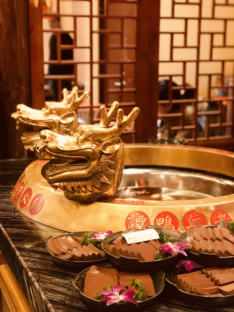 谢霆锋成都打卡百年老店,谢霆锋打卡上海网红店