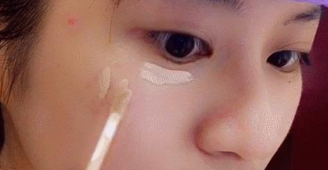 为什么化妆的时候手老是抖,手抖怎么化好妆