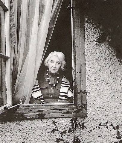 海明威由爱生恨的女人盖尔霍恩，一生在战火中漫游，不愿提他