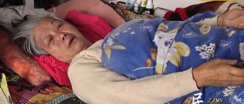 年轻女子跳楼身亡直指因婆媳矛盾,29岁的女人带着俩孩子跳楼事件