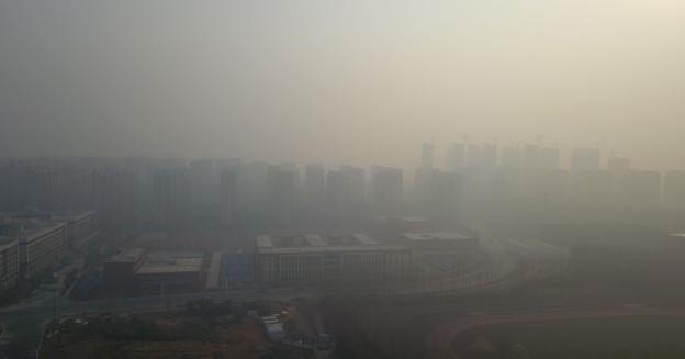 雾霾跑步注意事项,轻度雾霾天气适合跑步吗