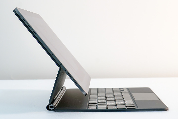 妙控键盘2021款和2020款的区别,妙控键盘开合角度