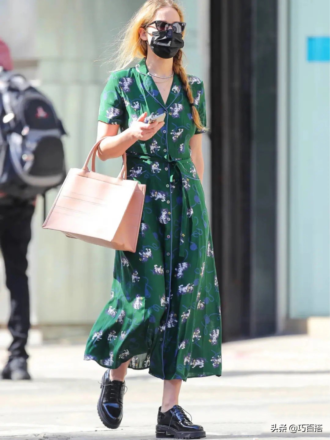 减龄脸型适合的穿搭,各种脸型所适合的穿搭