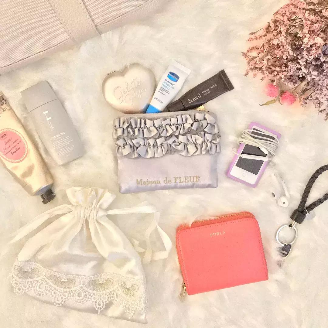 小姐姐晒出自己独居小屋后获赞无数!网友:我过的是什么日子?