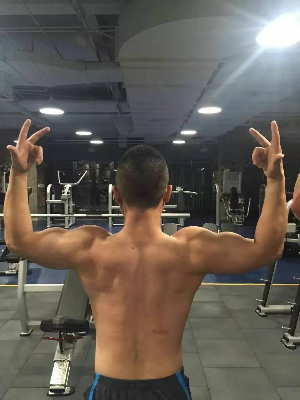 退役后坚持健身,退伍后坚持锻炼