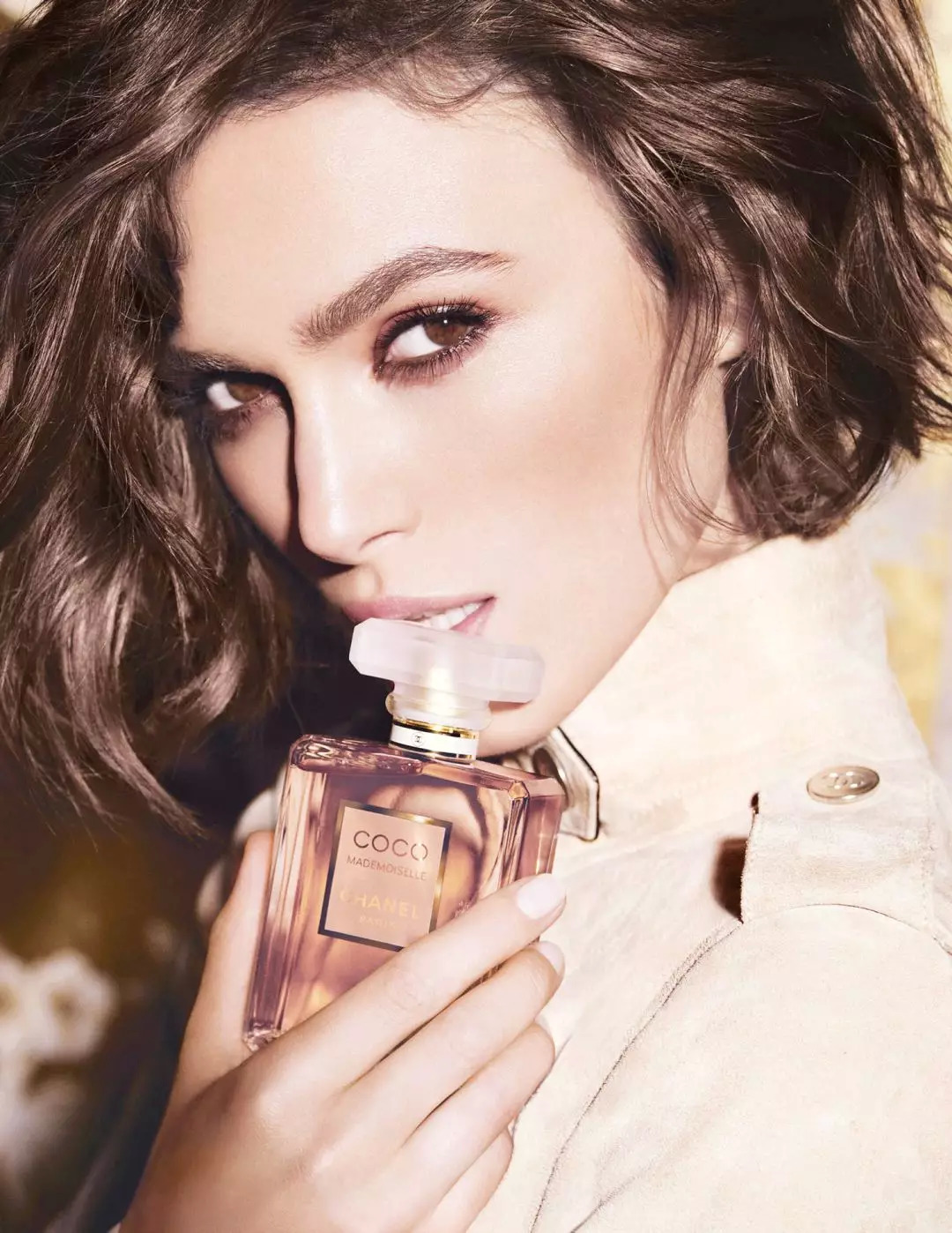 蜡笔小新穿香奈儿同款,盘点蜡笔小新里面的女装