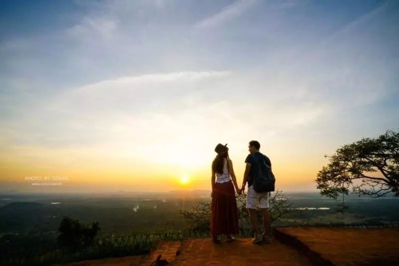 爱情和婚姻不是生活必须的,爱情可以脱离物质吗