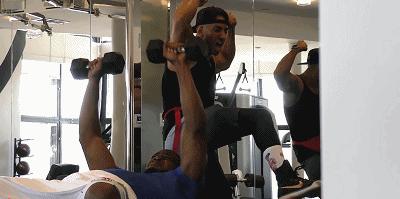 为什么一运动就放屁还很臭,为什么一运动就像放屁