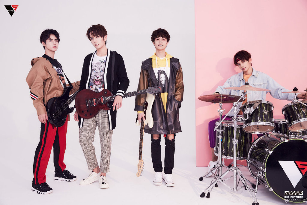 鏄撶儕鍗冪幒鐜嬭仾,鏄撶儕鍗冪幒鍜岀帇鎬濊仾鍚堢収