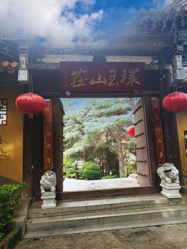 抚仙湖孤山上有什么景点,抚仙湖里的小岛