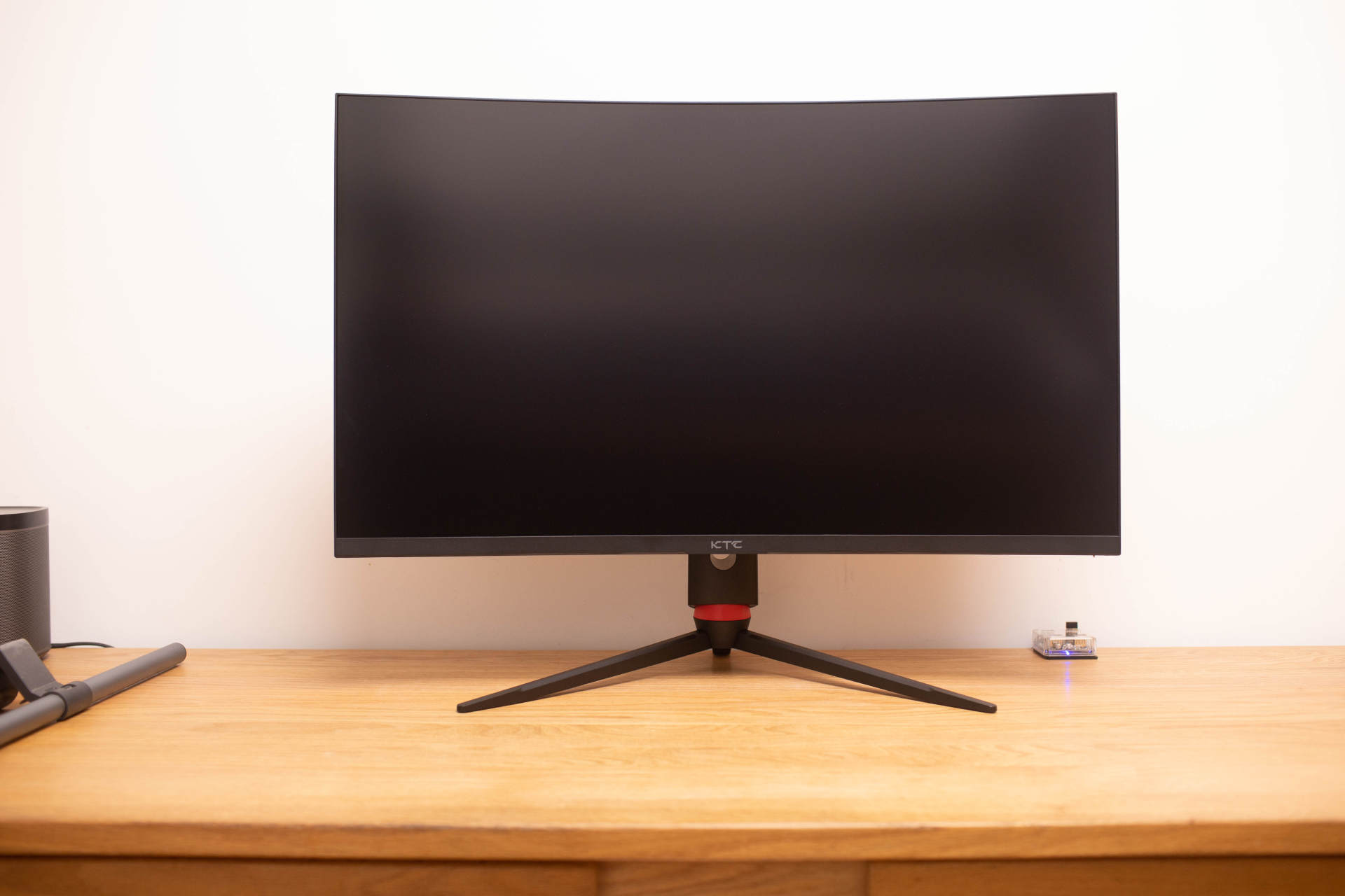 ktc48寸显示器,32寸显示器1k144hz游戏体验