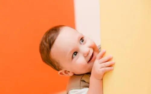 孩子头上的旋代表什么意思,孩子头上的旋到底和什么有关