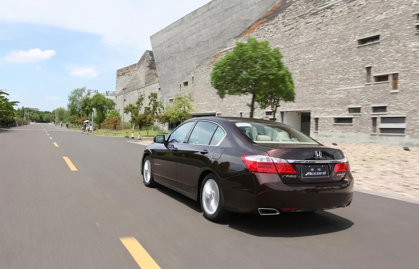 十代雅阁哪代最经典,十代雅阁什么版本最划算