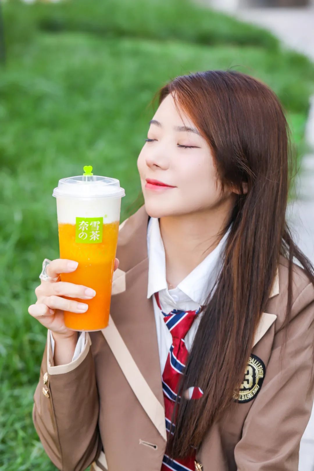 奈雪「霸气小确杏」回归！还有杏运上上签，今日开“撕”