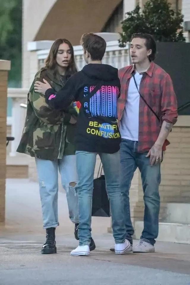 贝克汉姆成长史 (贝克汉姆年轻时和儿子对比)