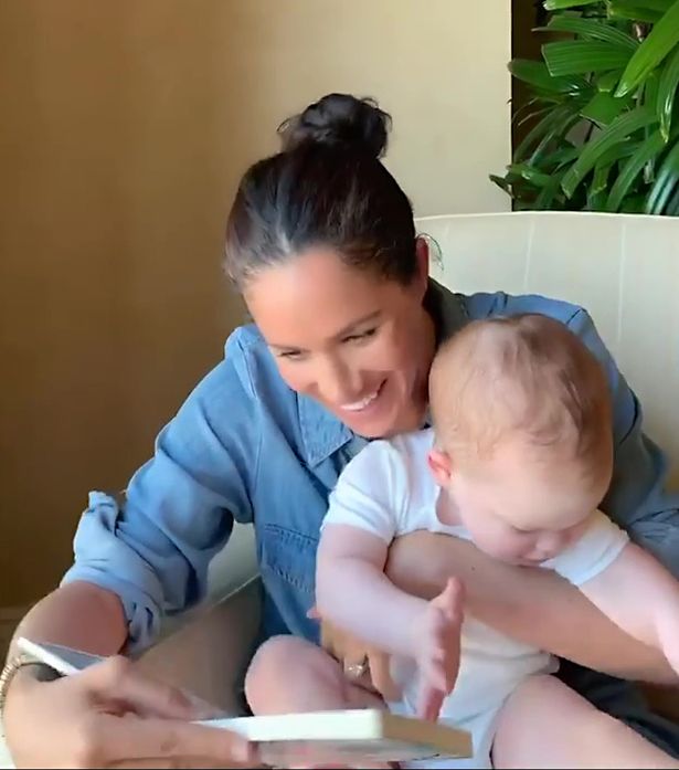 英女王早知梅根哈里有所盘算,曾放下姿态致电两人,碰了一鼻子灰