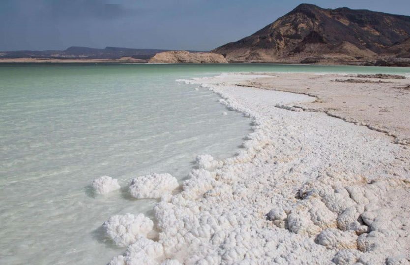 阿萨尔湖火山口湖图片,阿萨勒湖和阿萨尔湖是同一个湖吗