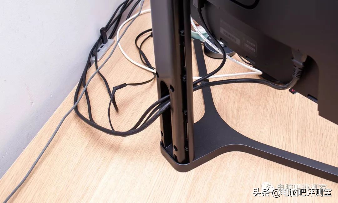 用了两年的小米34寸曲面显示器,小米34寸曲面显示器拖影厉害