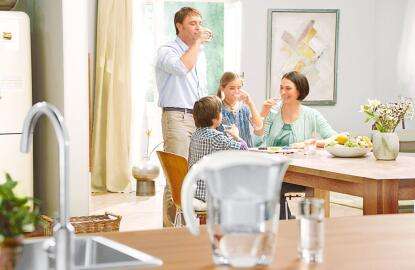 开水兑温开水喝了会拉肚子吗,喝白开水会引起腹泻吗