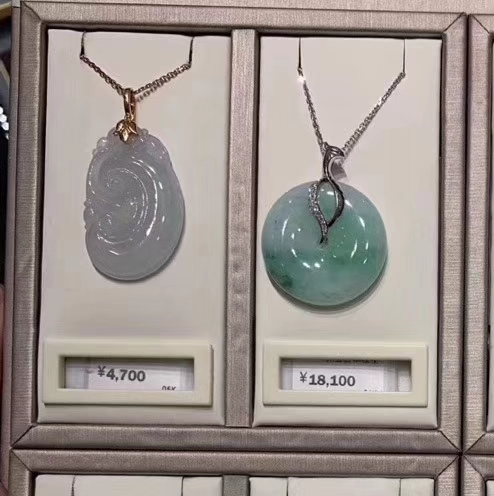 同样价格买翡翠还是钻石,同样价格买翡翠还是和田玉