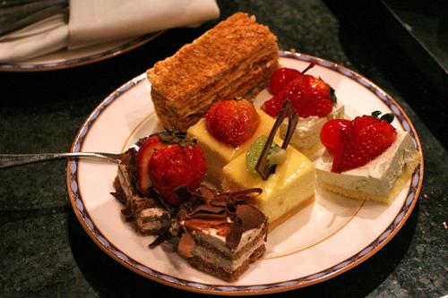 胆结石是切胆好还是保胆取石好,胆囊息肉并有胆结石要不要切胆