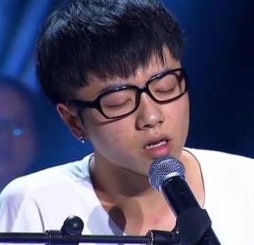 华晨宇八年前经历了什么,十年了华晨宇苦尽甘来