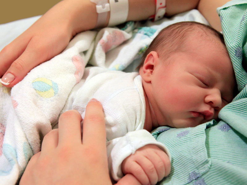 临盆前怎么确定顺产还是剖腹产,分娩推迟选择剖腹产还是顺产