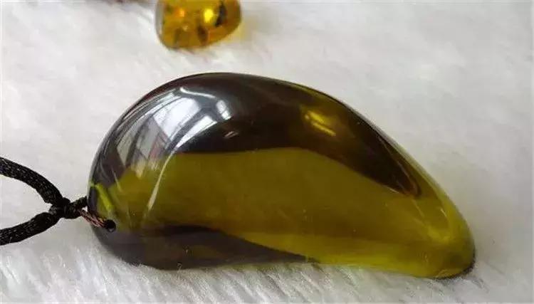 稀世珍宝缅甸琥珀,珍贵的琥珀