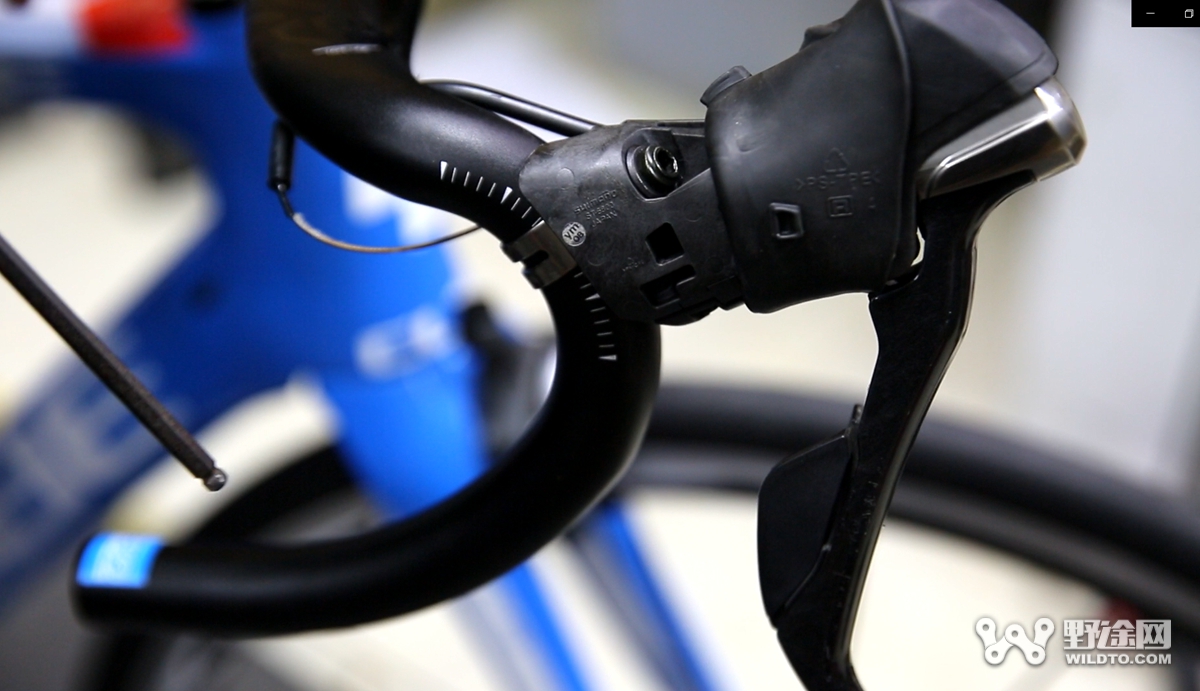 怎么把公路车的平把换成弯把,公路车平把可以换弯把吗