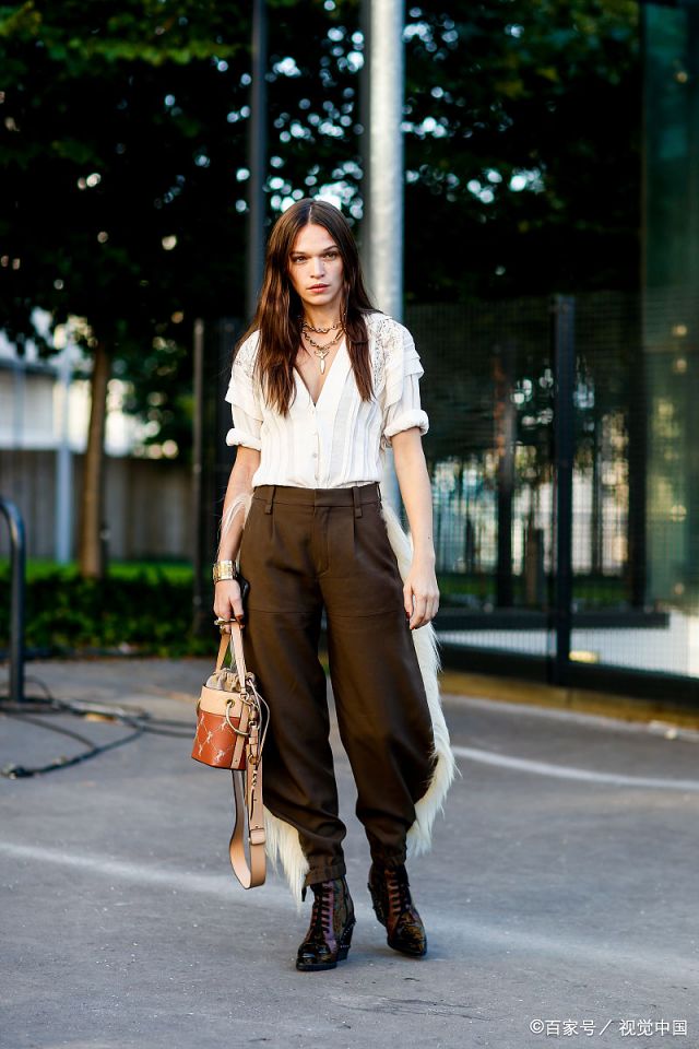 夏天袖子特宽型,夏天袖子怎么挽起来好看