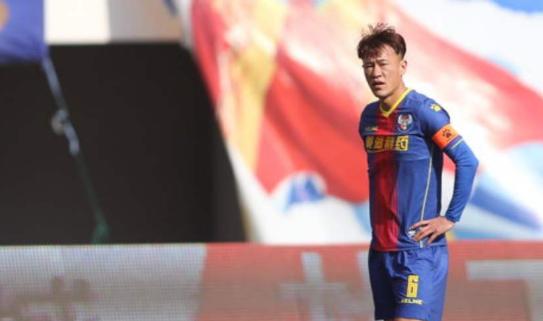 两功勋老将可相约中乙，职业态度可敬，盘点中超赛场上的常青树